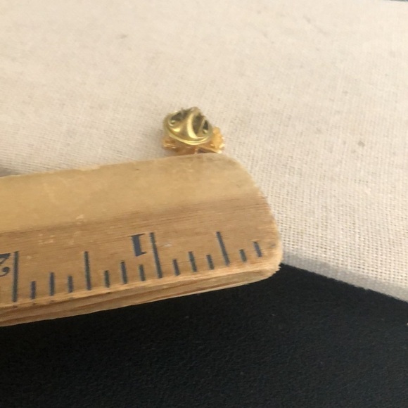 Vintage Angel Pin - Picture 3 of 3